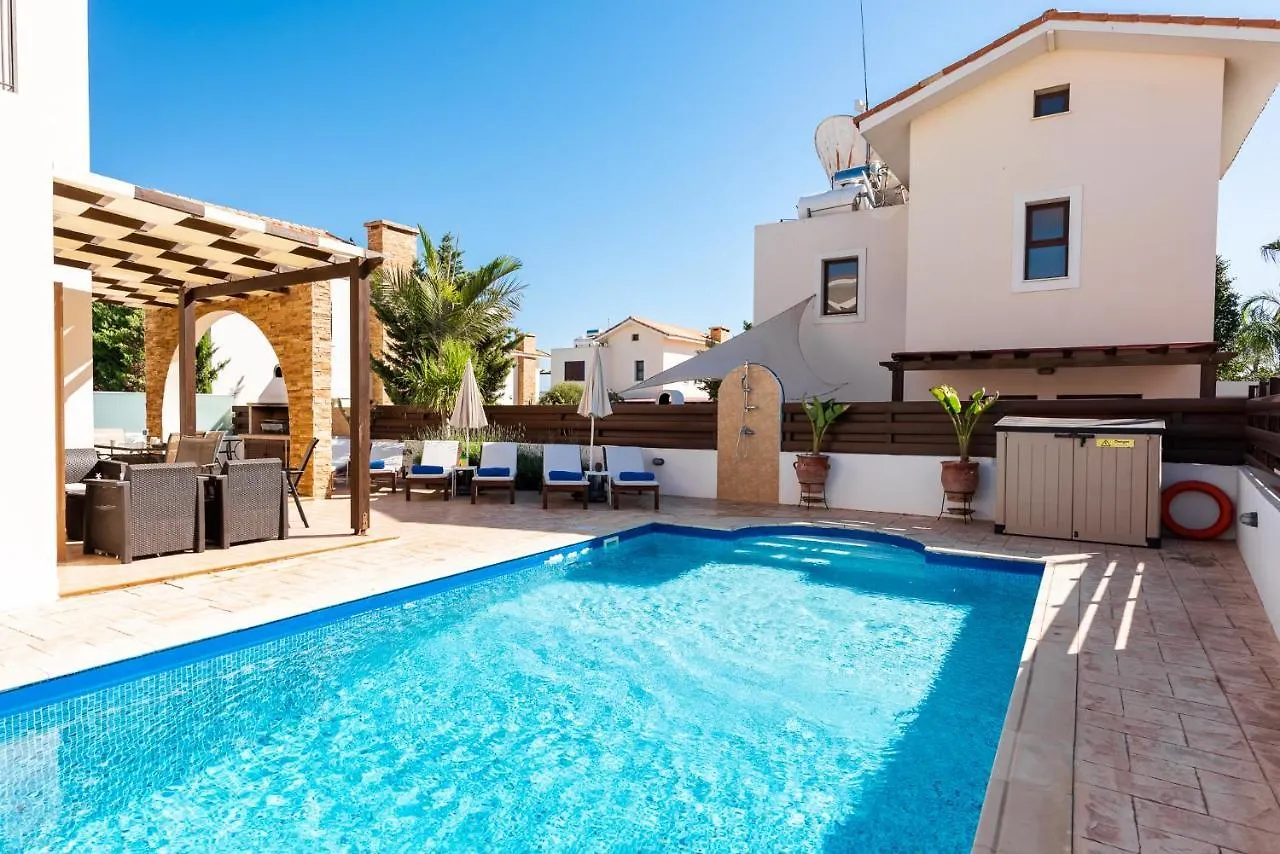 Villa Iris Ayia Napa